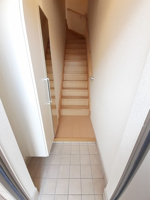 玄関 ハッピー・レモンＣ