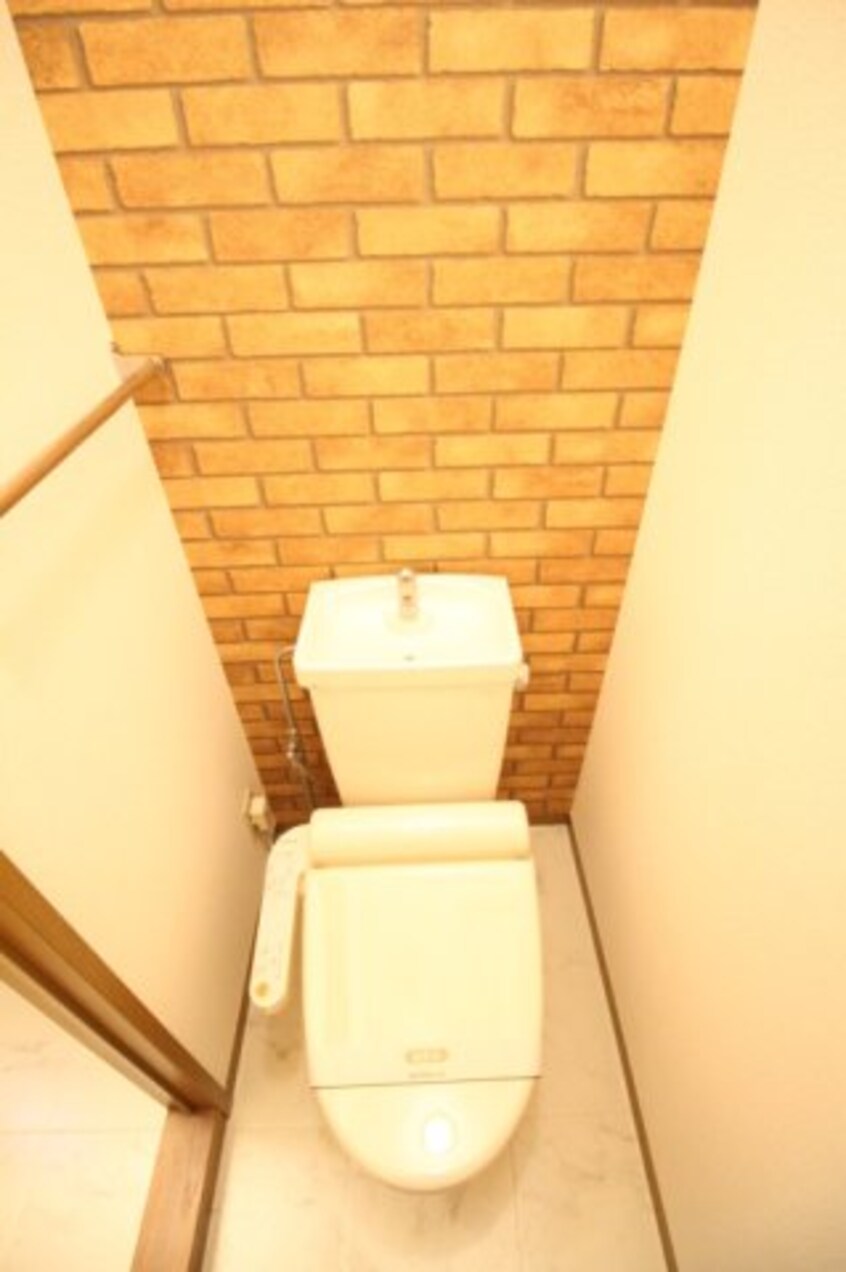 温水洗浄暖房便座 クレスト木太 B棟