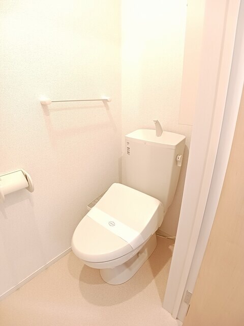 トイレ グローレＢ