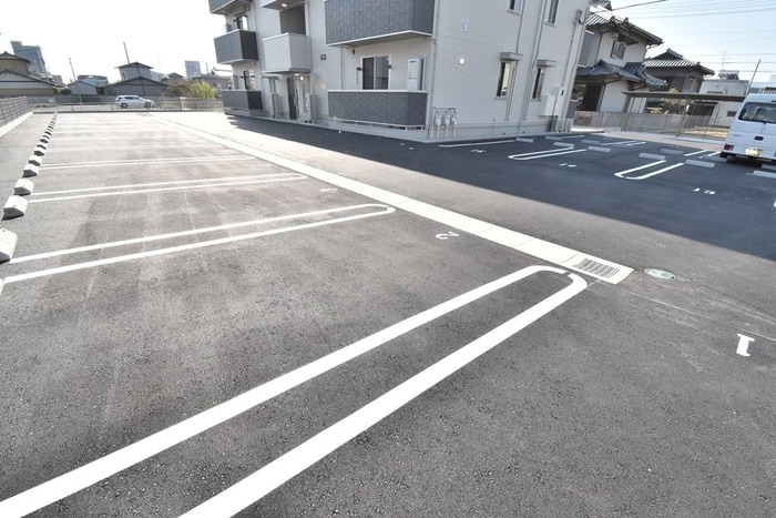 駐車場 ユニヴェール C棟