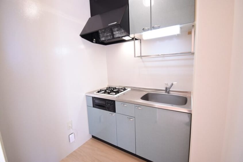 キッチン ヴィーア ジラソーレ B棟