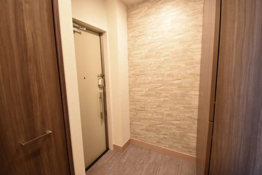 玄関 Ｄ－ＲＯＯＭ春日Ｃ