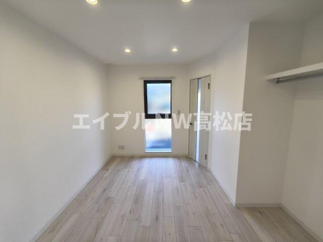  ＬＵＭＩＥＬＥ仏生山