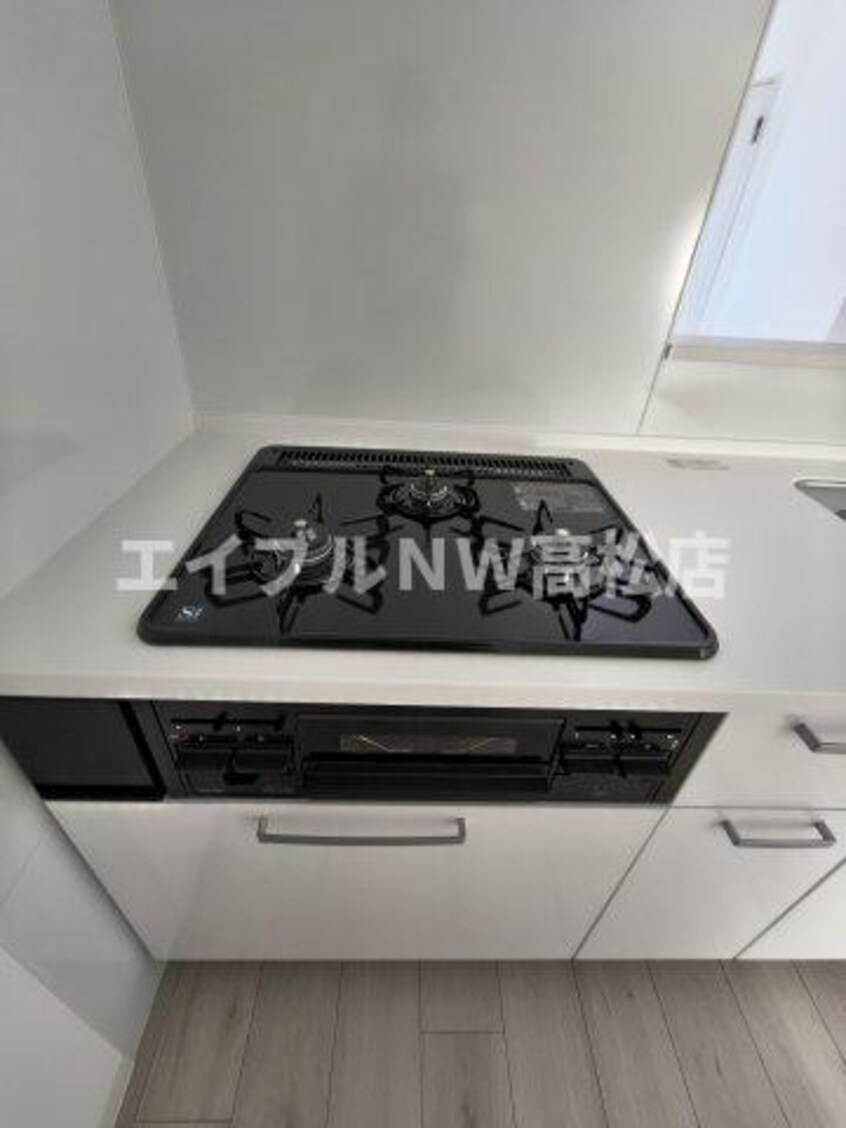  ＬＵＭＩＥＬＥ仏生山