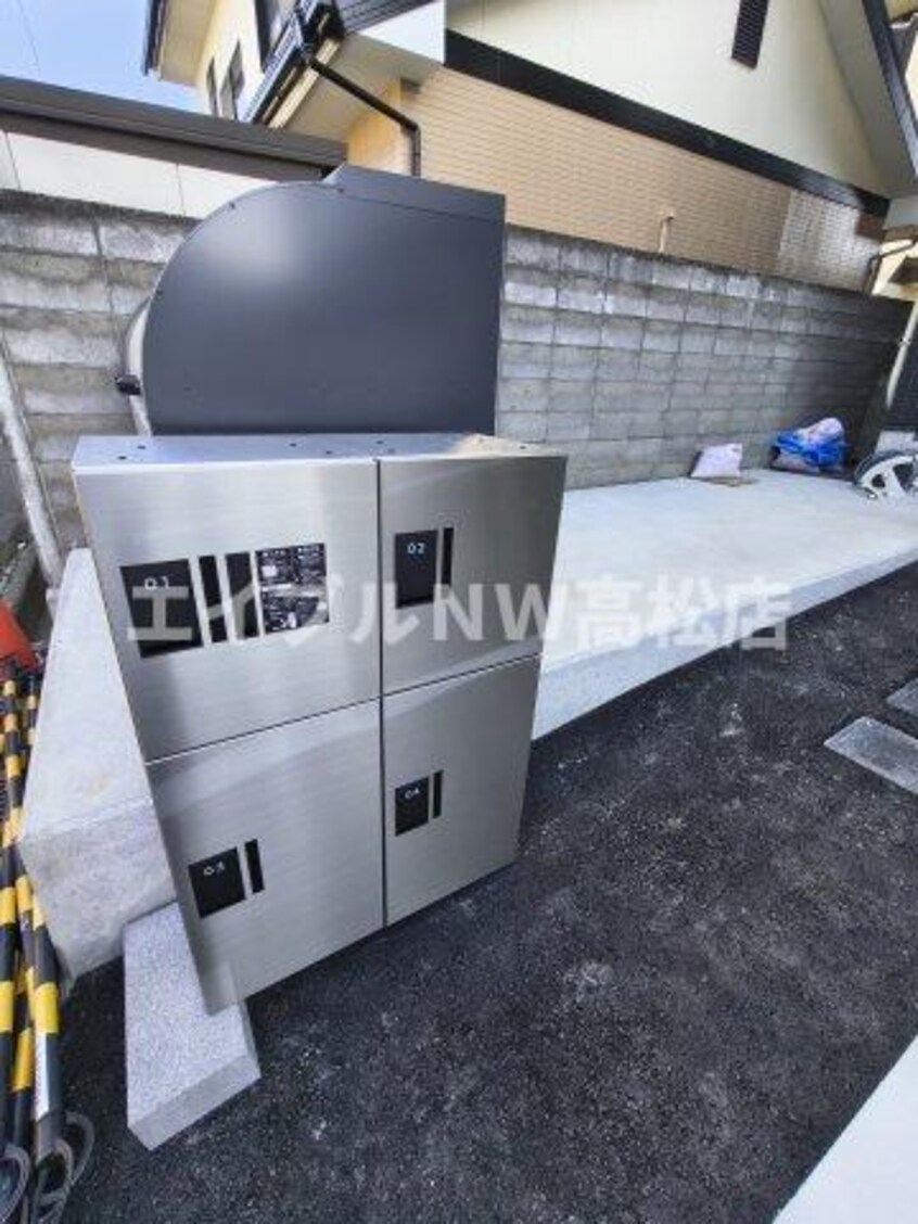  ＬＵＭＩＥＬＥ仏生山