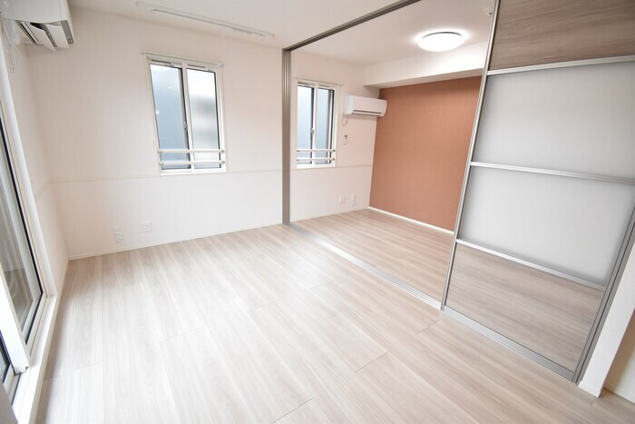 ＬＤＫ１０．７帖～洋室３．５帖 オラシオン B棟