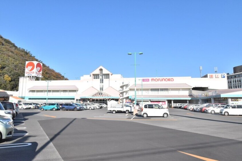 マルナカ栗林南店 ユニヴェールⅡ A棟