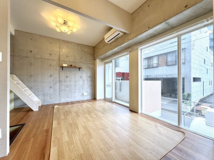  コリドール中央