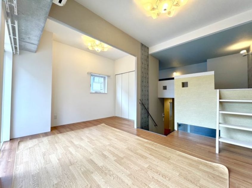  コリドール中央