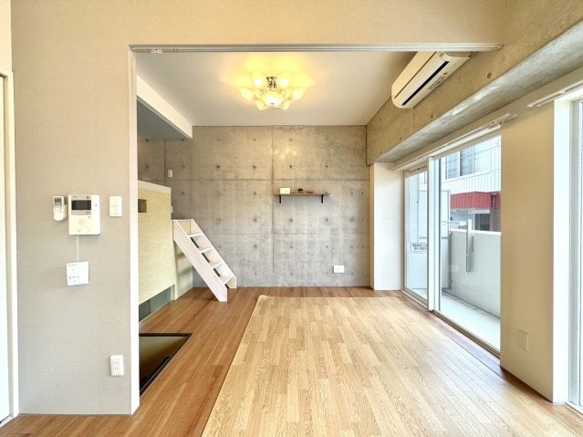  コリドール中央