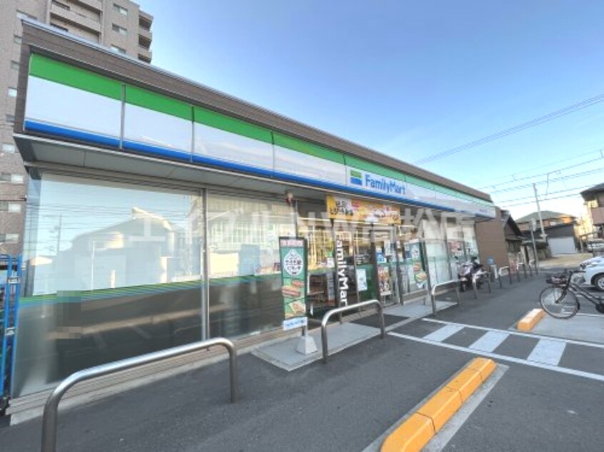 ファミリーマート 高松上之町一丁目店(コンビニ)まで513m パシフィック花ノ宮