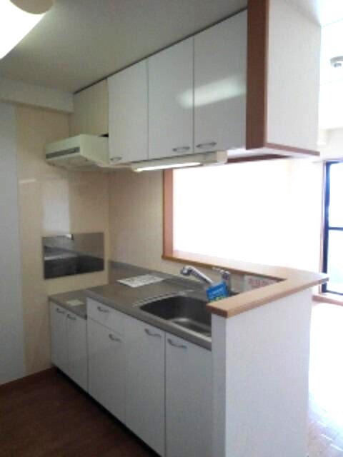 キッチン サン　ビオラ