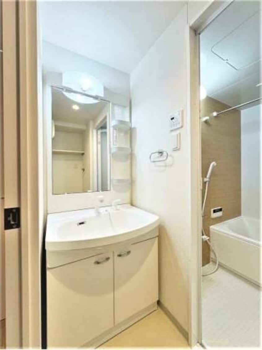  ＢＩＧ・ＢＡＮ瓦町駅東