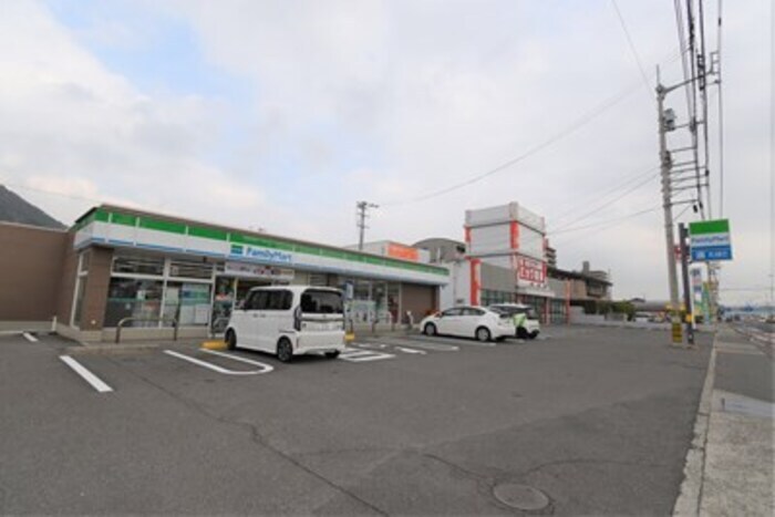 ファミリーマート高松北バイパス店 コートビレジ屋島Ⅲ