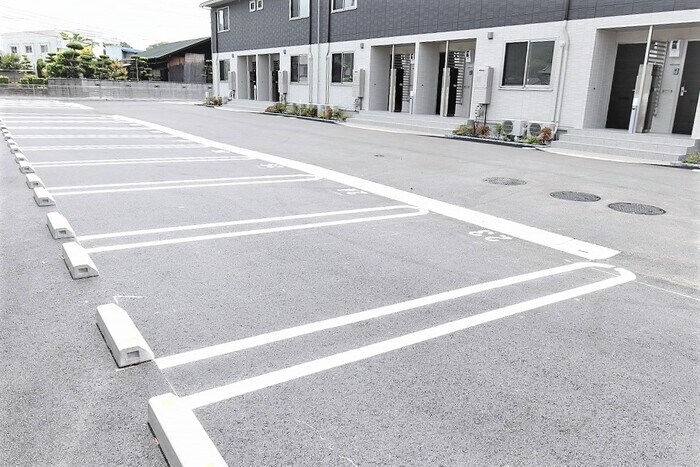 駐車場 サンシャイン前田C棟 C棟