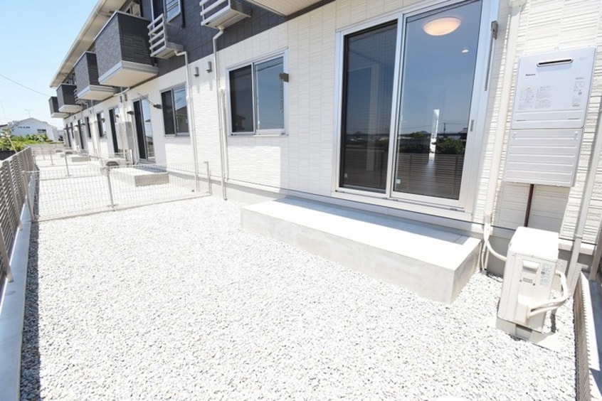 庭（専用庭） サンシャイン前田C棟 C棟