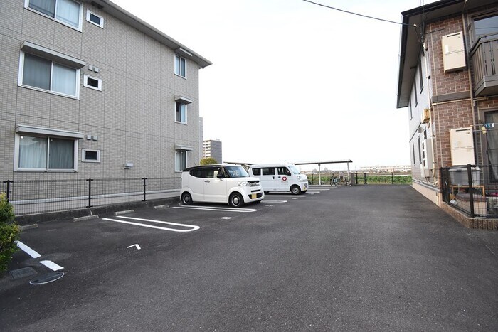 駐車場 フォルテシモ木太 B棟