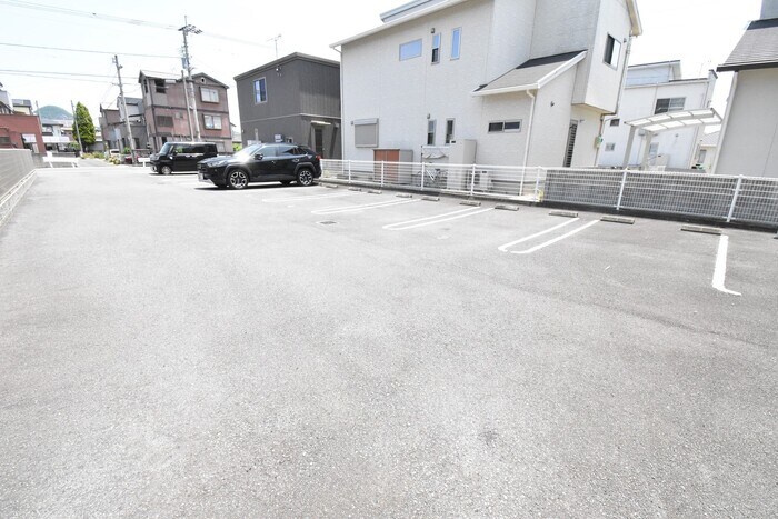 駐車場 プラティーク ハバラ