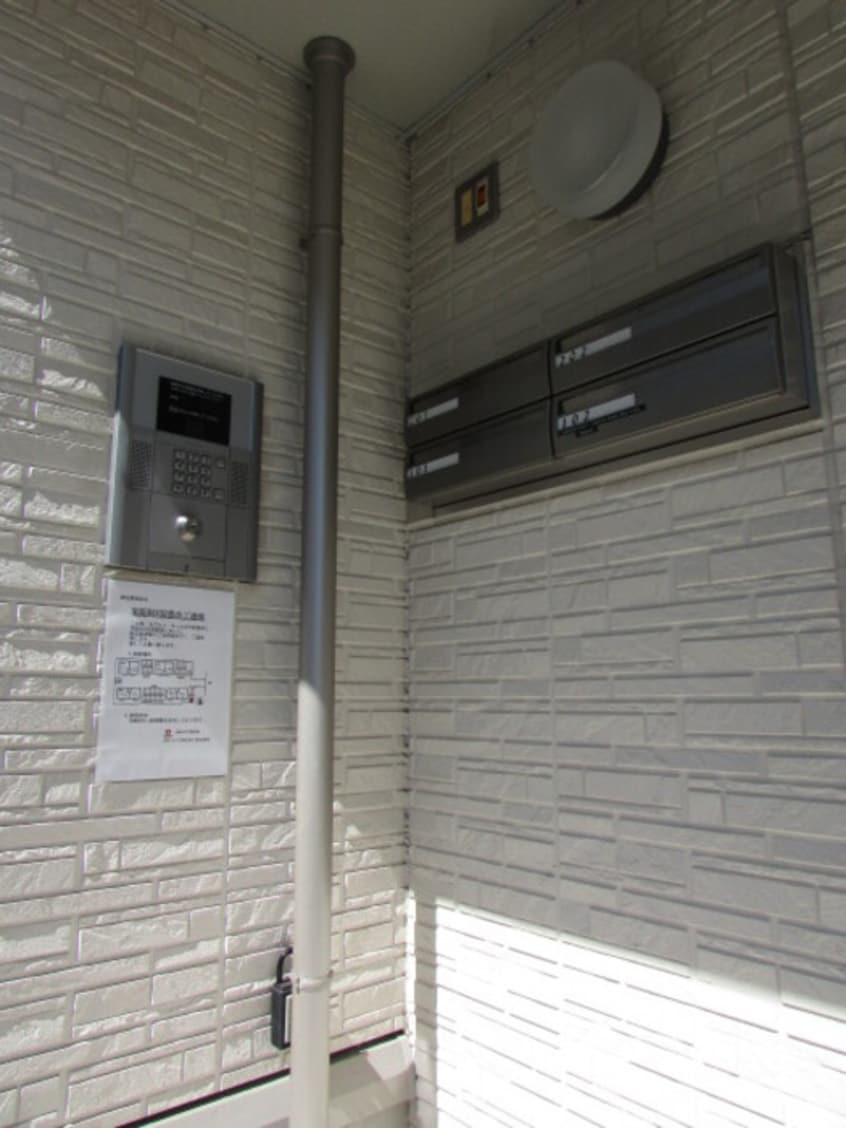 エントランス プルミ・エール C棟