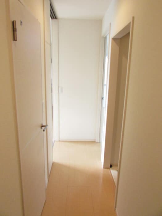 玄関 プルミ・エール C棟