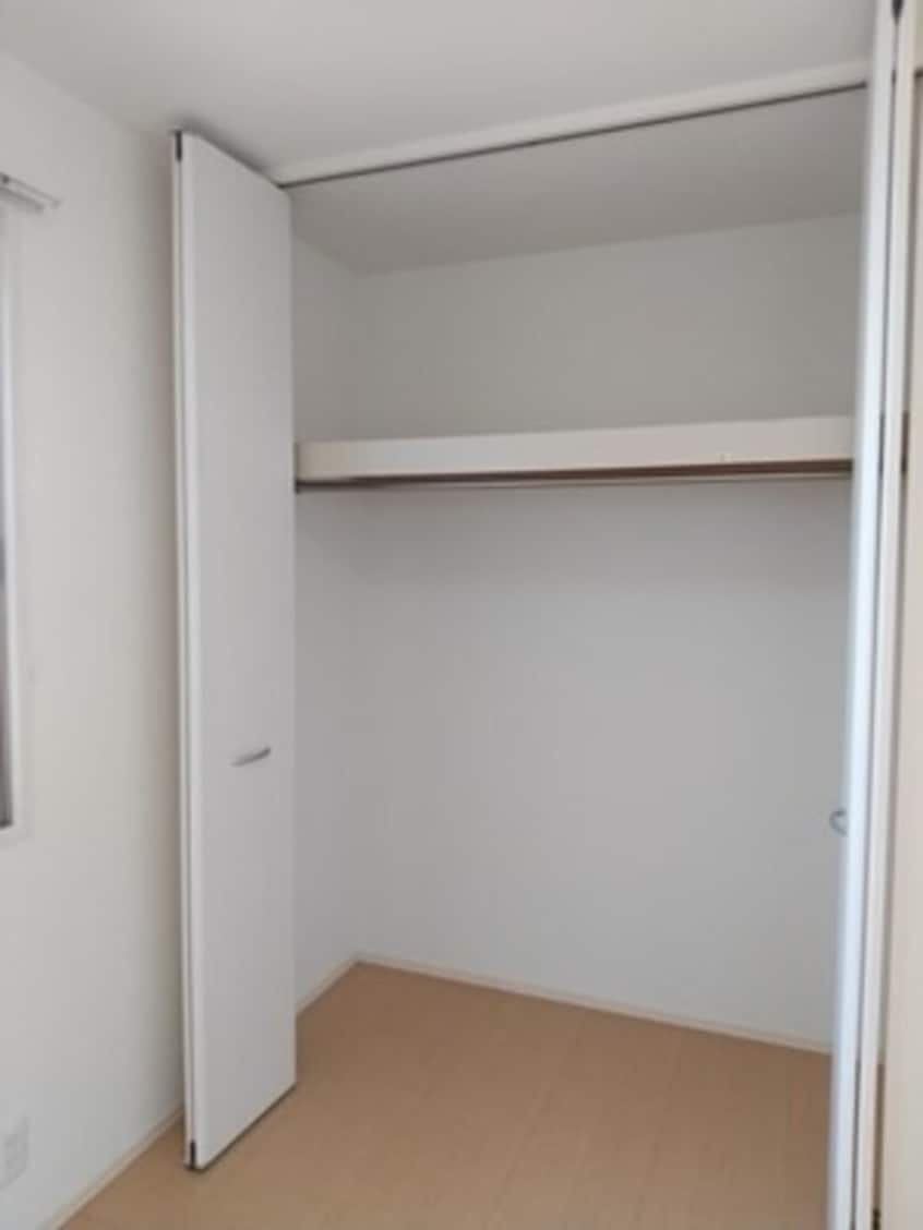 クローゼット プルミ・エール C棟