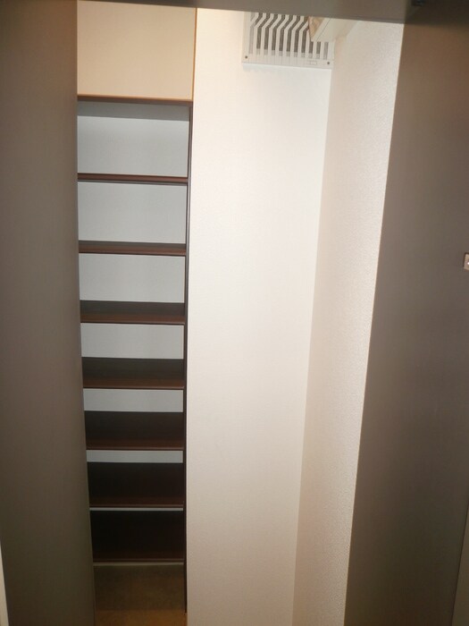 玄関収納 マインパレスⅡ A棟