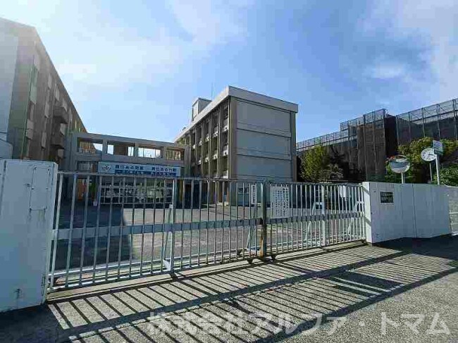 勝賀中学校(中学校/中等教育学校)まで499m マインパレスⅡ A棟