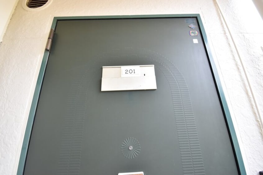 玄関 ヴァンベール屋島