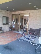 フラワーガーデン伏石 0.5km パークウェイ今里