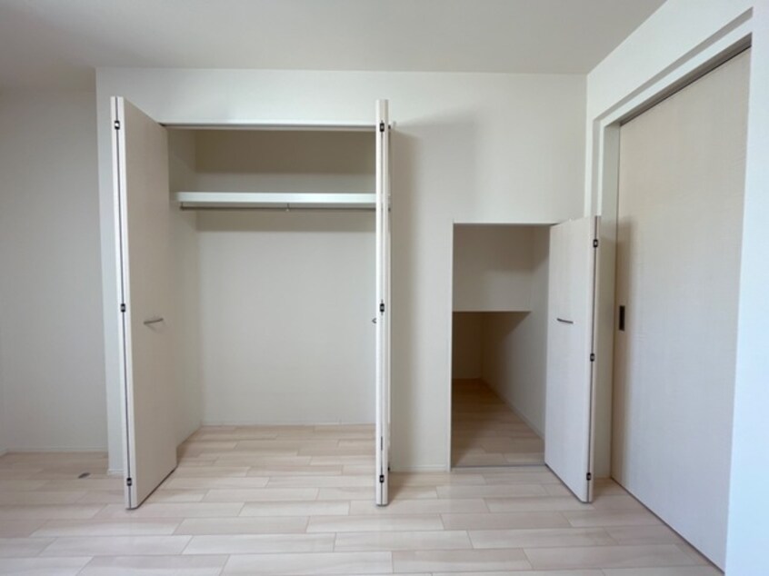 クローゼット ルリアンⅡ