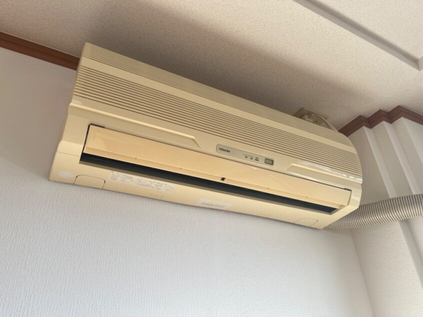 エアコン ロイヤルコーポ中川