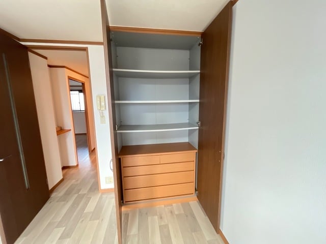 収納 ロイヤルコーポ中川