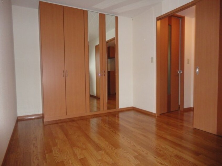 室内 ラティールⅡ