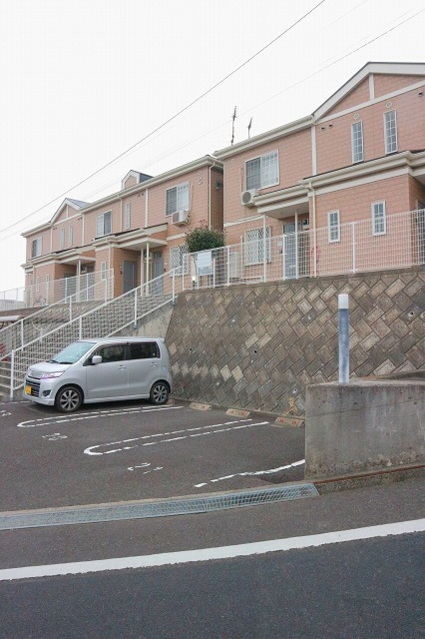 駐車場 エルピーダＭ　Ｃ棟