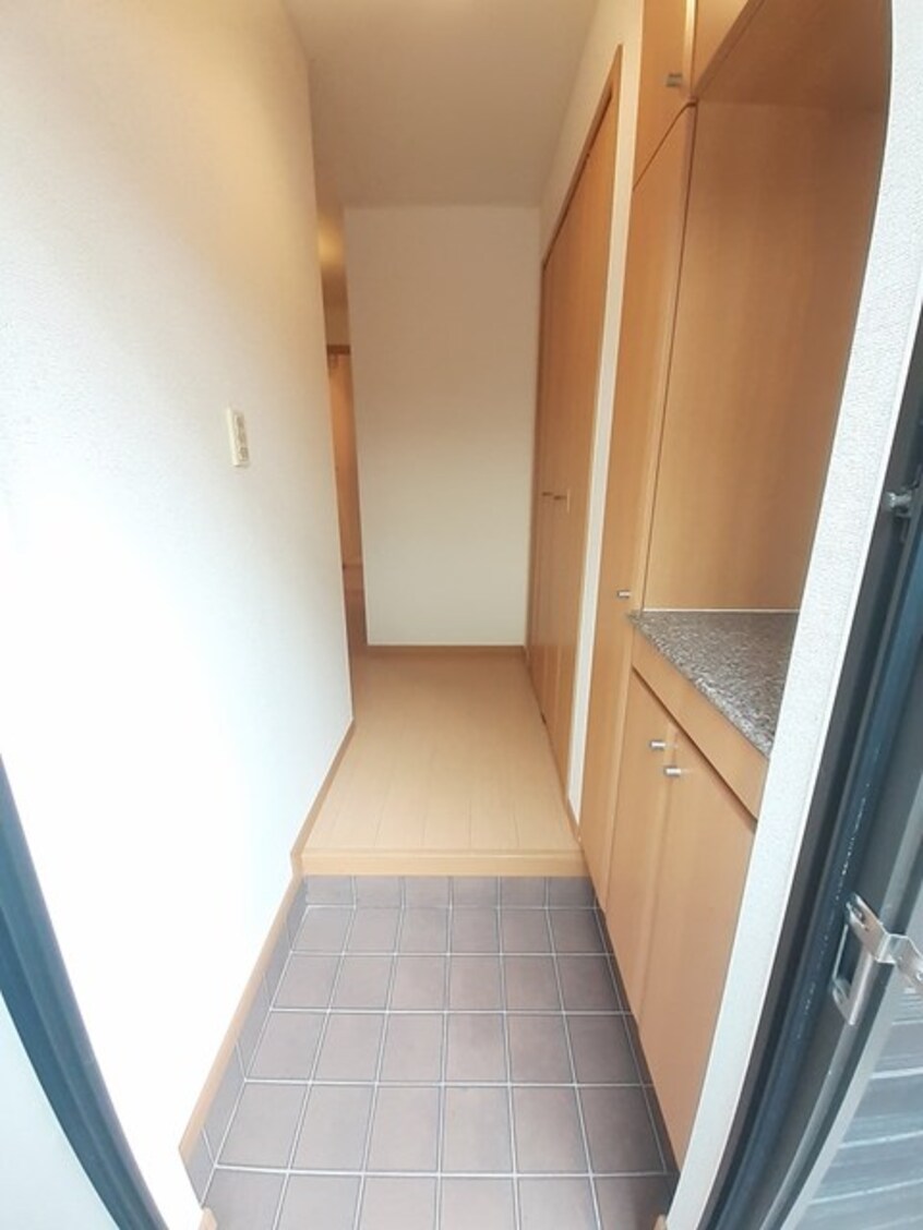 玄関 スワン　ＫＩＴＡＭＵＲＡ　Ｄ