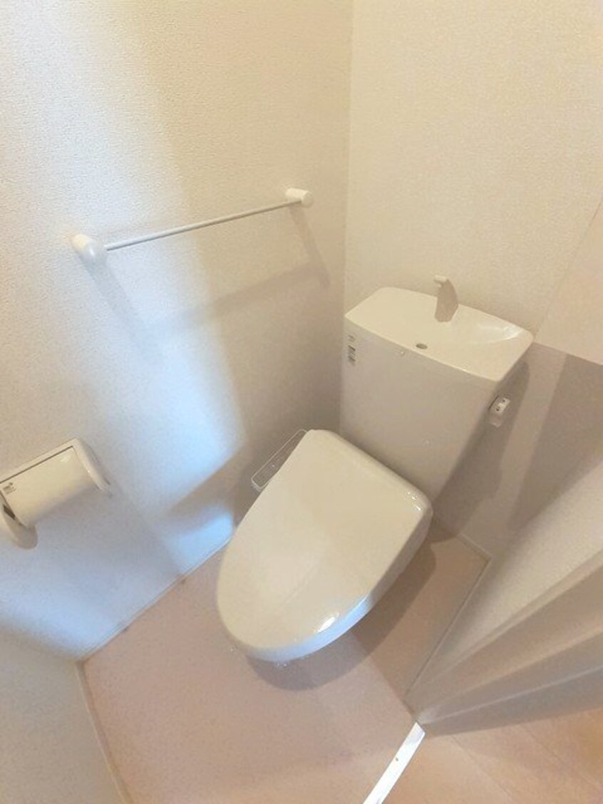 トイレ サンリットⅣ