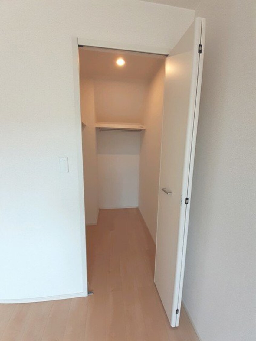 収納 サンリットⅣ