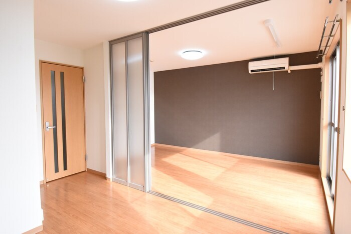 ＤＫ５．４帖～洋室７．１帖 リースランド上林 Ａ