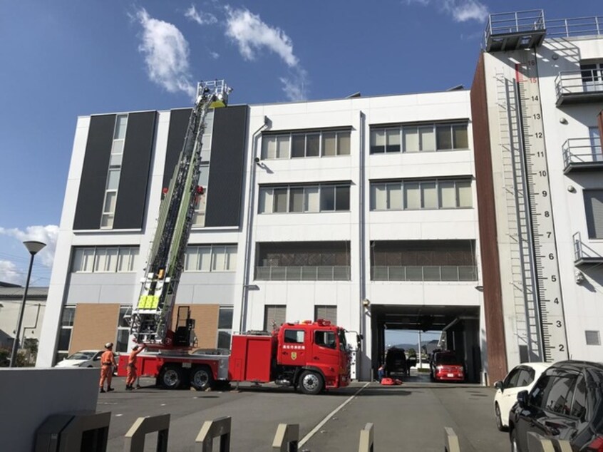 高松市南消防署 1.1km ロイヤルコーポ中川