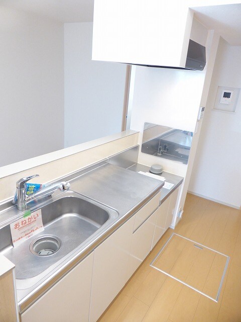 キッチン ナリッシュＬｅｅ　Ⅲ