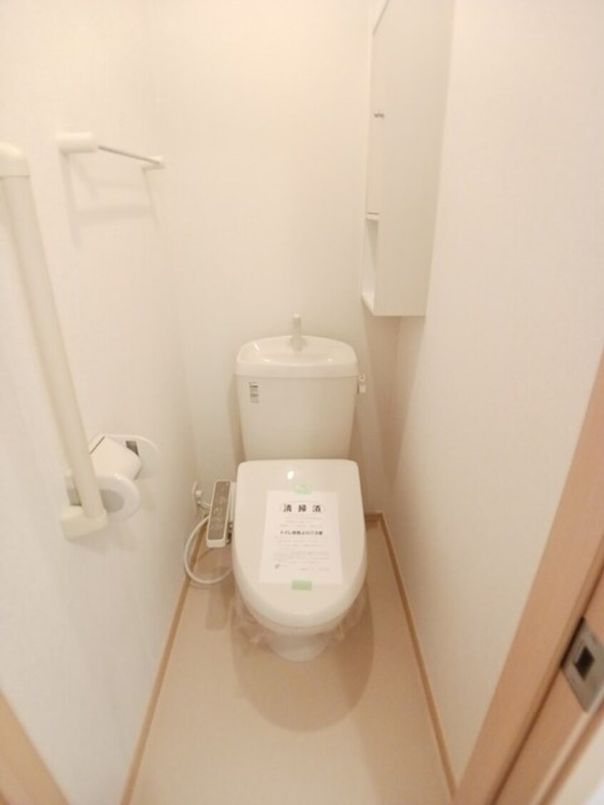 トイレ ハイツ　コンチェルトＢ