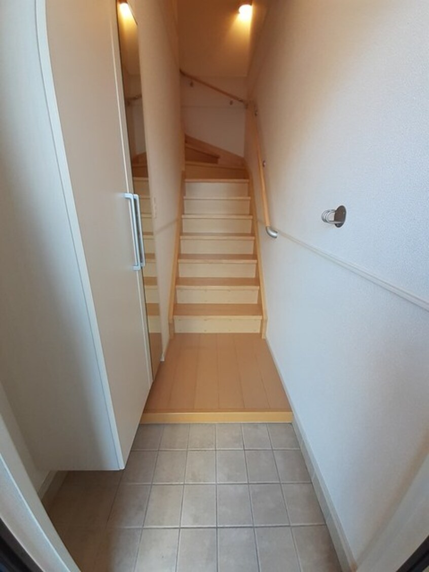 玄関 プリムローズ　ノユルⅡ