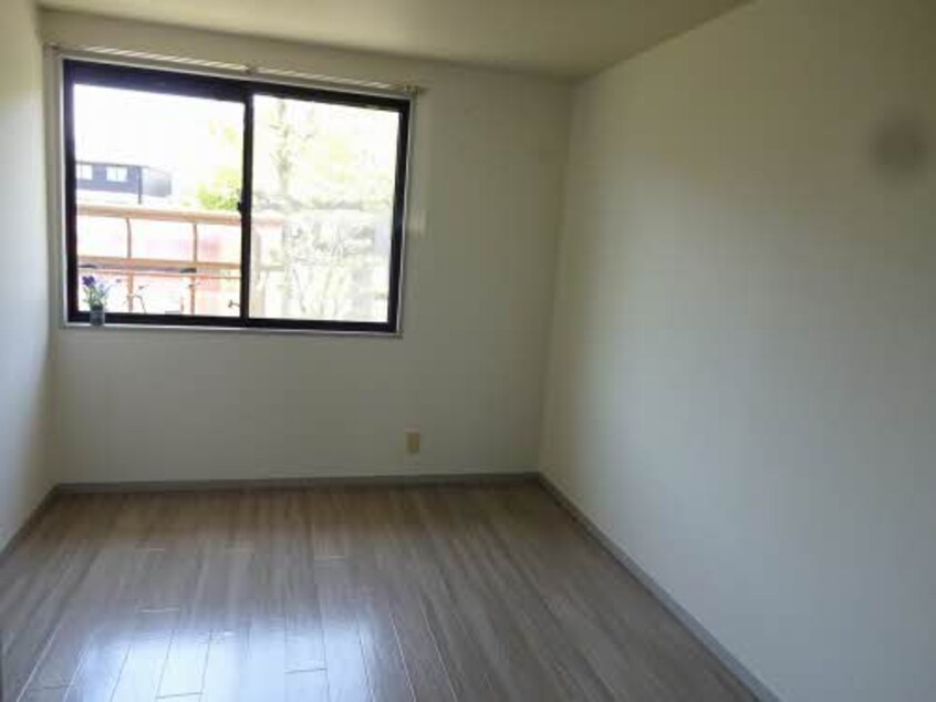  サンビレッジ高松 D棟