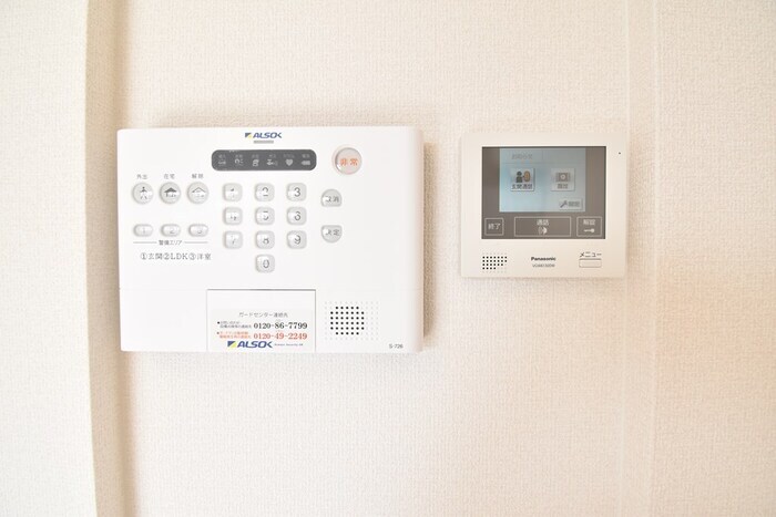 ＴＶインターホン＋アルソックホームセキュリティ ユニヴェール E棟