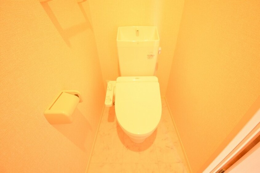 温水洗浄暖房便座 ラ・ソフィー B棟