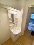  ルミエール松縄 B棟