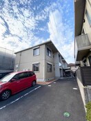  ルミエール松縄 B棟