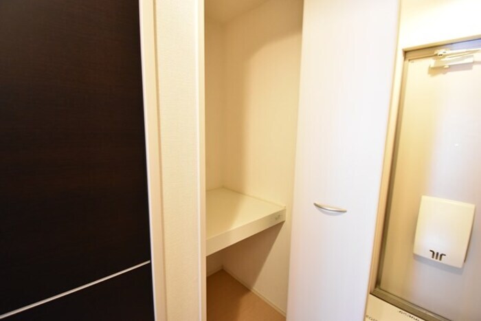 物入（廊下） エアリアル・ガーデン