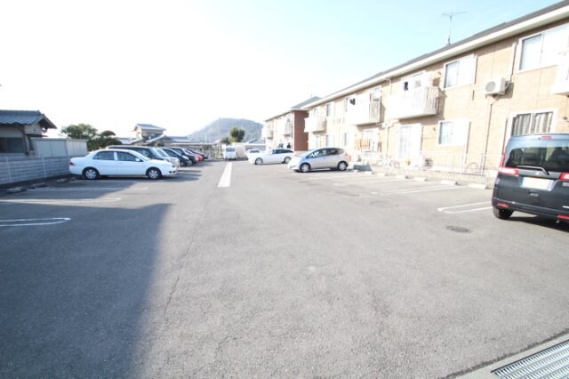 駐車場 リジェール A棟