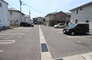 駐車場 リーバス・E・イノセント B棟
